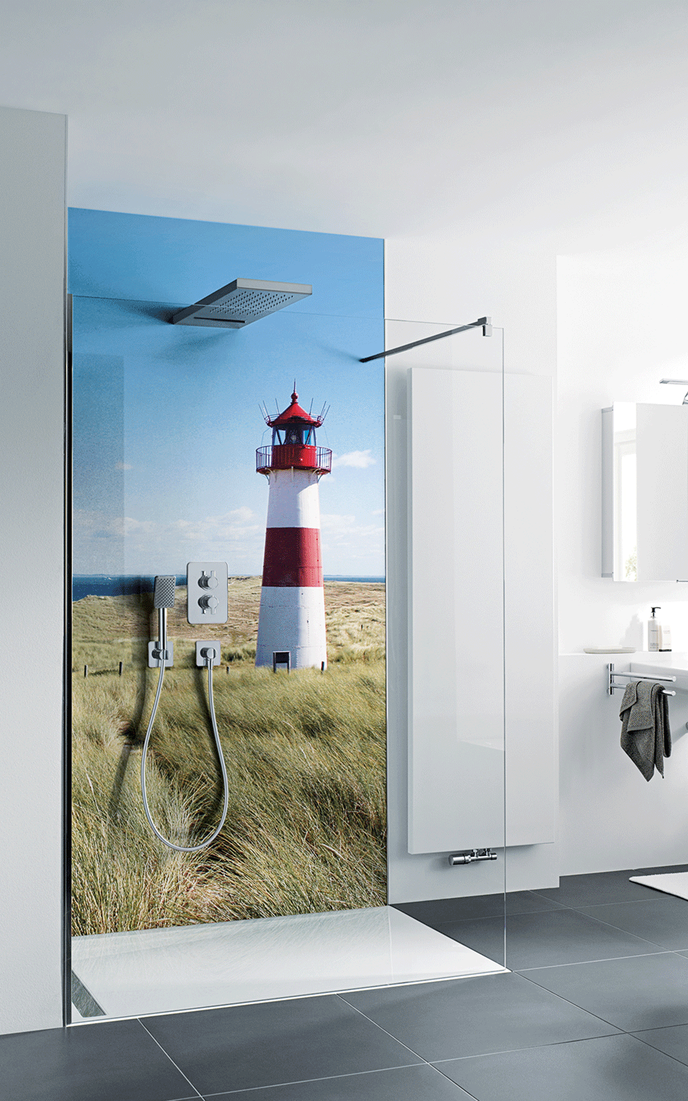 Duschabtrennung aus Glas kommt ohne Türen aus